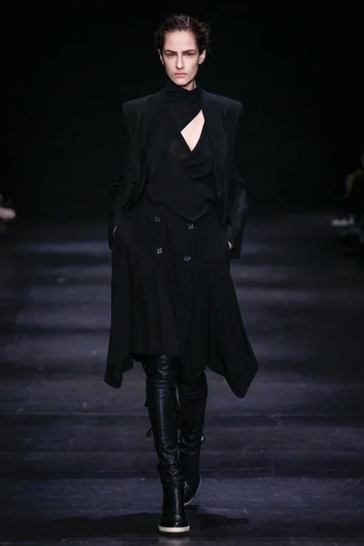 Look 1